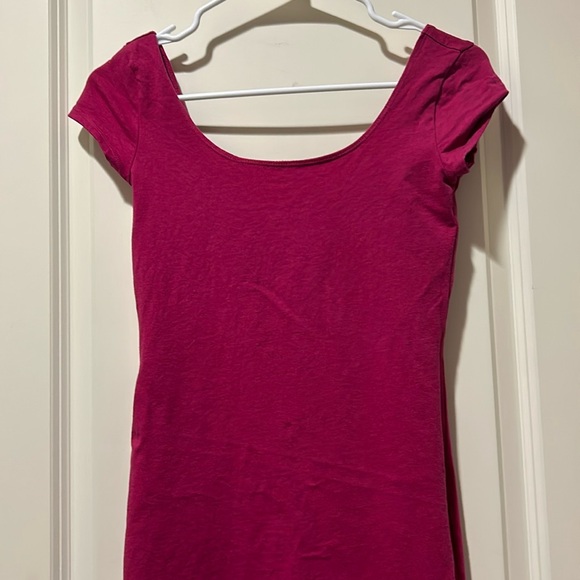 Garage womens Bodycon mini Dress stretchy short cap sleeves Size XS cranberry - Picture 1 of 10